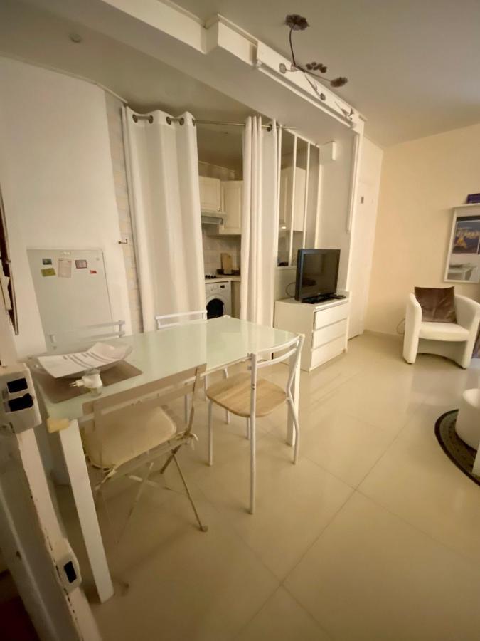 Appartement 2 Chambres - Suquet, Terrasse Et Parking Cannes Exterior photo