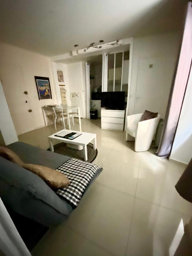 Appartement 2 Chambres - Suquet, Terrasse Et Parking Cannes Exterior photo