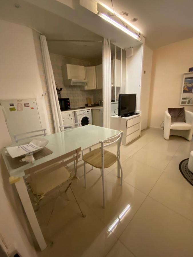 Appartement 2 Chambres - Suquet, Terrasse Et Parking Cannes Exterior photo